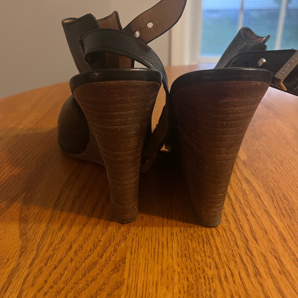 Coach Lindsey Wedges in Black. size 7.5. - Picture 6 of 6